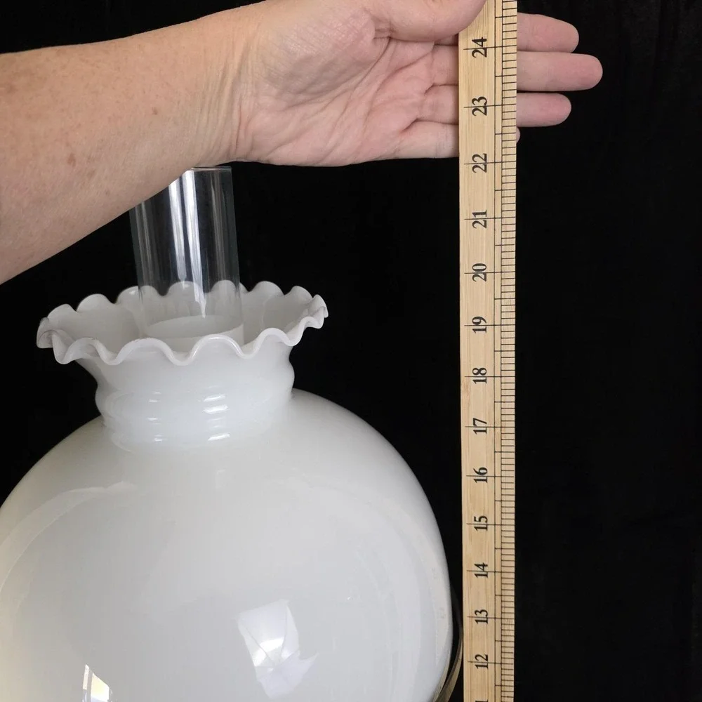 VTG Classic Milk Glass Gone With The Wind Hurricane Parlor Lamp 20